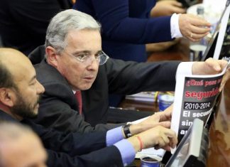Álvaro Uribe estaría dispuesto a reunirse con las FARC por la paz