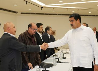 Oposición venezolana pide liberar a los presos para continuar el diálogo