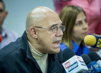 Oposición venezolana denuncia que sentencia del TSJ quiere impedir las protestas