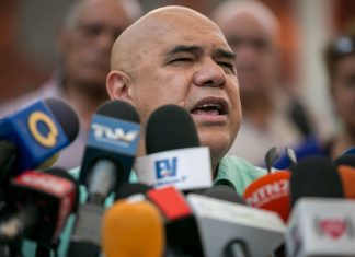 Oposición venezolana reitera que si el Gobierno no cumple acuerdos dejará el diálogo