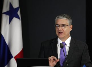 MEF solicita a EEUU extensión de licencias para los diarios La Estrella y El Siglo
