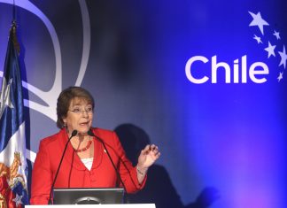 Bachelet destaca «aporte» de los inmigrantes y dice que les dará prioridad en nueva ley