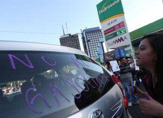Dos personas más mueren en México tras protesta por el “gasolinazo”