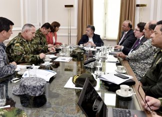 Santos dice que Maduro ordenó el retiro de soldados venezolanos de Colombia