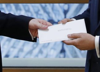 Unión Europea recibe la carta de Reino Unido que activa el Brexit