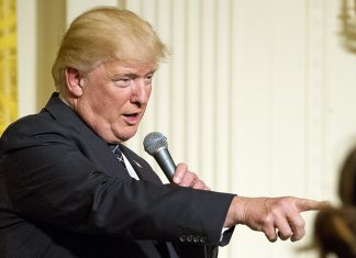 AI enumera las 100 amenazas de Donald Trump a los derechos humanos