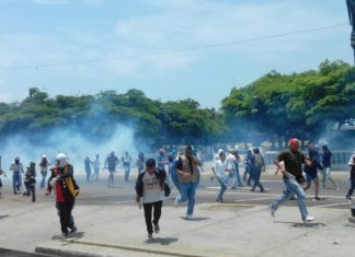 Reprimen manifestaciones en distintos estados de Venezuela