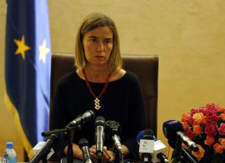 Unión Europea: Inhabilitación de Capriles «no ayuda» a rebajar la tensión