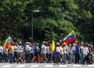 Oposición se moviliza en toda Venezuela este jueves