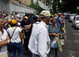 Venezolanos se mantienen en resistencia pese a represión del régimen