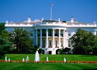 Casa Blanca: Ningún país normal busca una opción militar como primera opción (+VIDEO)