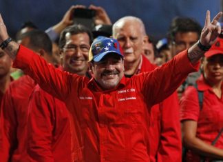 Capriles critica a Maradona por apoyar a Maduro