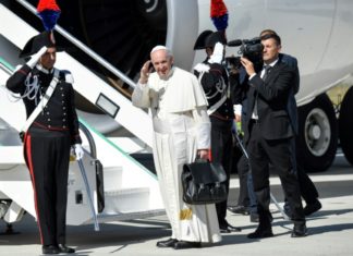 Papa Francisco llegará hoy en la tarde a Colombia