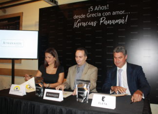 Athanasiou celebra 5 años en Panamá