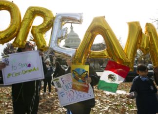 Se reanuda recepción de solicitudes de DACA por orden de un juez