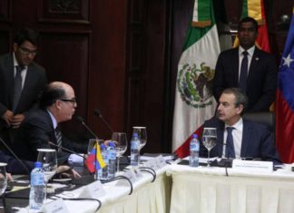 Este lunes oposición volverá a la mesa de diálogo: VP no asistirá