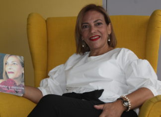 Yusbely Arandia, emigrar a través de la poesía