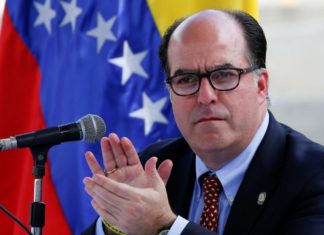 EL diputado venezolano Julio Borges se encuentra en Panamá en una gira de dos días