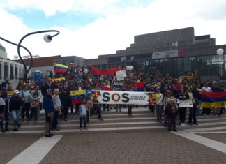 Diáspora venezolana logró este 20M más de 12 mil firmas para llevar a Maduro a La Haya