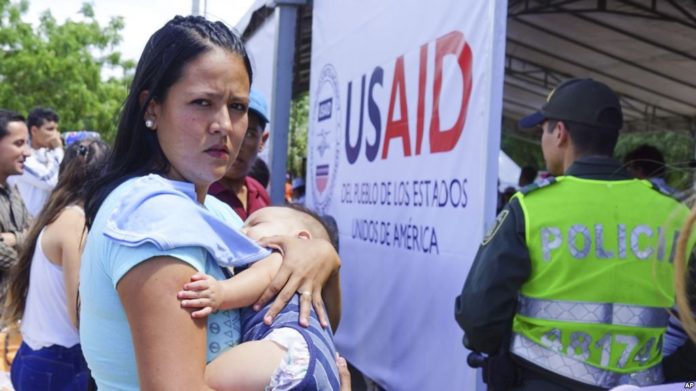 mujer venezolana en frontera