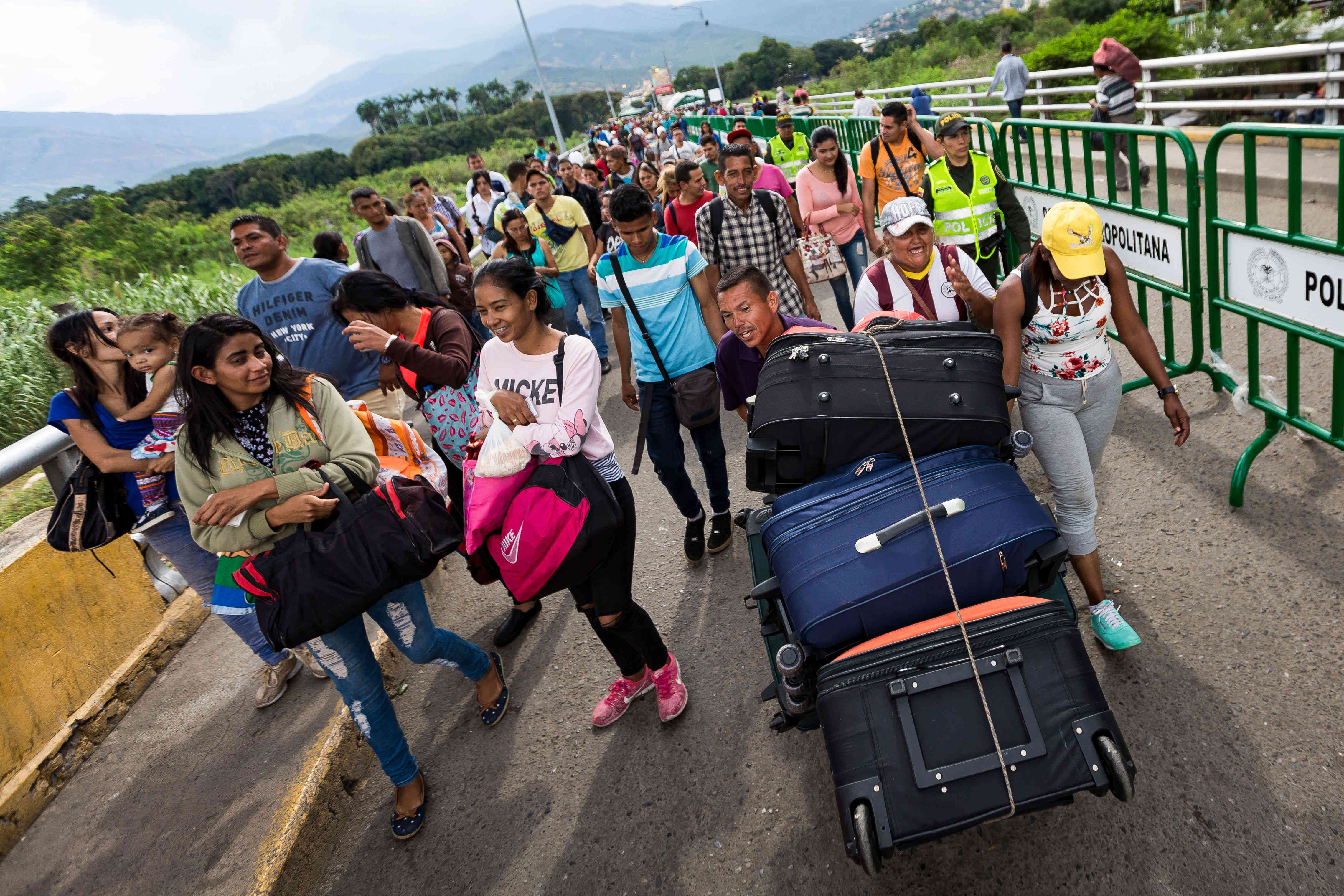 Migración Colombia cerca de 12.000 venezolanos han regresado al país