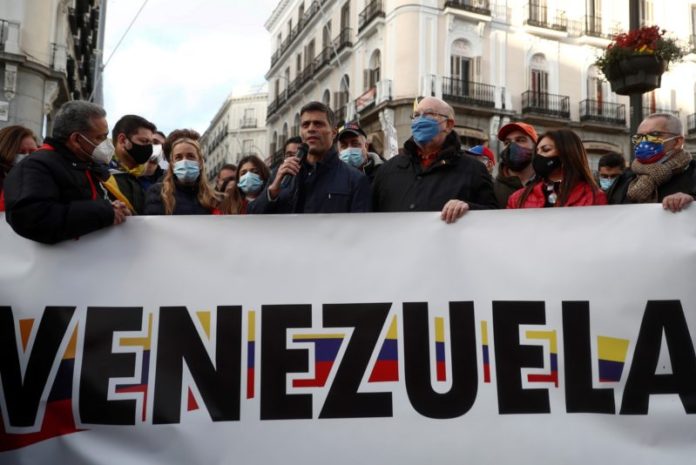Venezolanos protestan en Madrid contra las elecciones en su país