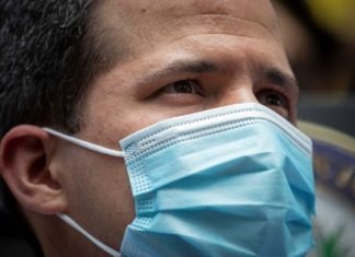 Guaidó anuncia un acuerdo inminente para financiar el acceso a vacunas en Venezuela