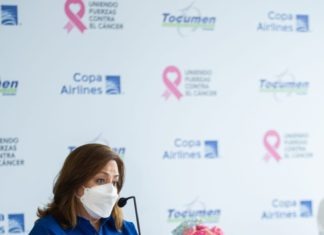 Copa Airlines inaugura con un «vuelo rosa» una campaña contra el cáncer