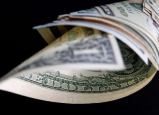 La Contraloría de Panamá suspende un polémico pago de gastos a alcaldes y ediles