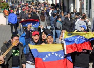 La ONU y la OIM alertan por la violencia contra los migrantes venezolanos en Chile