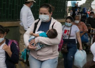 Iván Duque pidió a la Unión Europea acelerar el pago de donaciones para migrantes venezolanos