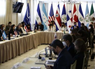 Diez países de América, preocupados por los peligros que amenazan a migrantes