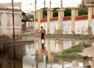 Las lluvias causan inundaciones y dejan pueblos incomunicados en el oeste venezolano