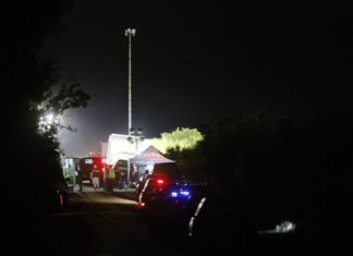 Aumenta a 51 la cifra de migrantes fallecidos en un camión en Texas