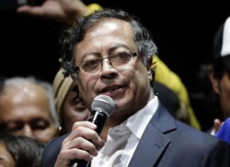 Petro considera «prudente» la no asistencia de Maduro a su investidura