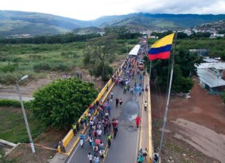 Venezuela y Colombia anunciaron este jueves que restablecerán las relaciones diplomáticas en todos los niveles