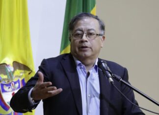 EE.UU. quiere trabajar con Petro hacia una «solución pacífica» en Venezuela