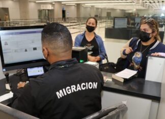 Panamá ha aprobado más de tres mil residencias a venezolanos en 2023