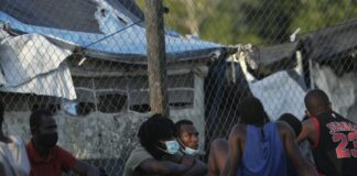 Migrantes varados en Panamá.