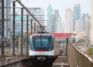 Así es el recorrido en el metro de Panamá hasta el Aeropuerto de Tocumen (VIDEO) El Metro de Panamá cuenta con dos líneas. La segunda conecta directo con aeropuerto de Tocumen.