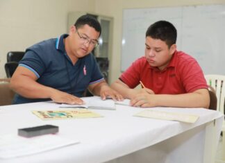 Más de 80 mil personas alfabetizadas con el programa «Muévete Panamá»