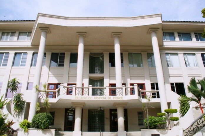 Fachada principal de la Corte Suprema de Justicia en Ciudad de Panamá.
