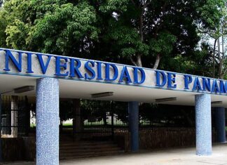 ¿Cuáles son los requisitos de admisión para los extranjeros en la Universidad de Panamá?