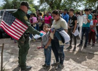 Cruce de migrantes irregulares en la frontera sur de EEUU alcanza nivel más bajo en dos años