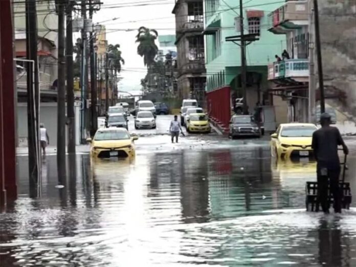 Panama-Colon-Calles-Inundadas-Lluvias