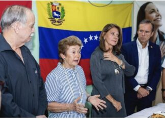 Comunidad venezolana realiza un agasajo a expresidentes que no pudieron viajar a Venezuela para las elecciones (VIDEO)
