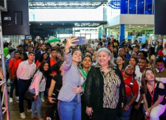 Cientos de jóvenes se dieron cita en el foro y la feria Juvenil con Pasos Firme
