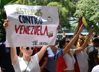 Venezolanos realizan concentración en Panamá y reciben la visita del alcalde Mayer Mizrachi (VIDEO+FOTOS)