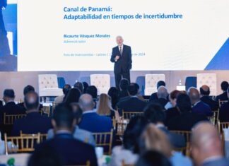 Presentan estrategias operativas del Canal de Panamá en Foro Internacional de Inversionistas