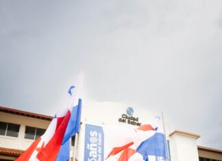 Realizan la tradicional Siembra de Banderas en Ciudad del Saber